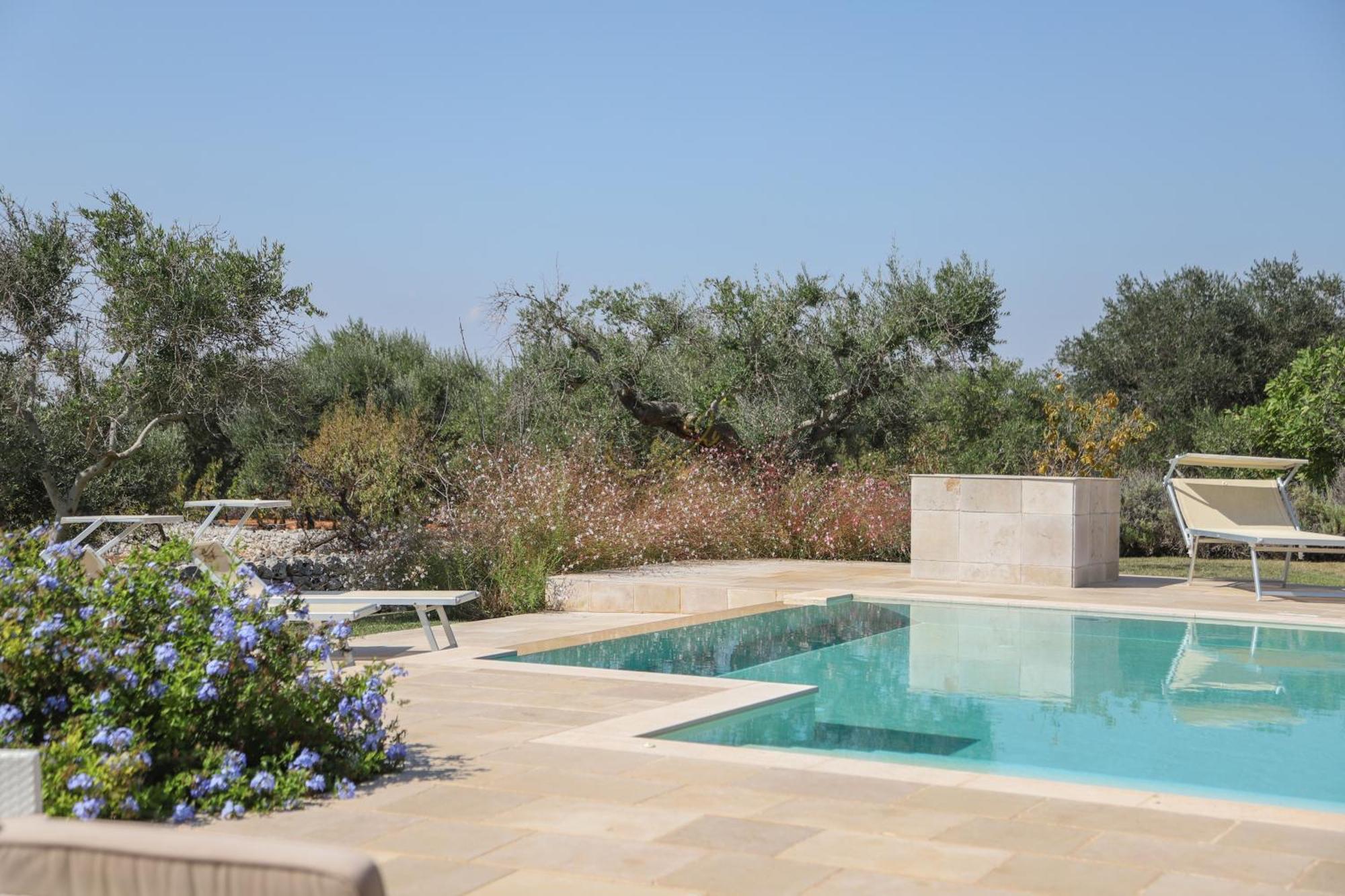 Td Trulli Della Lama Private Trulli With Pool Castellana Grotte Bagian luar foto