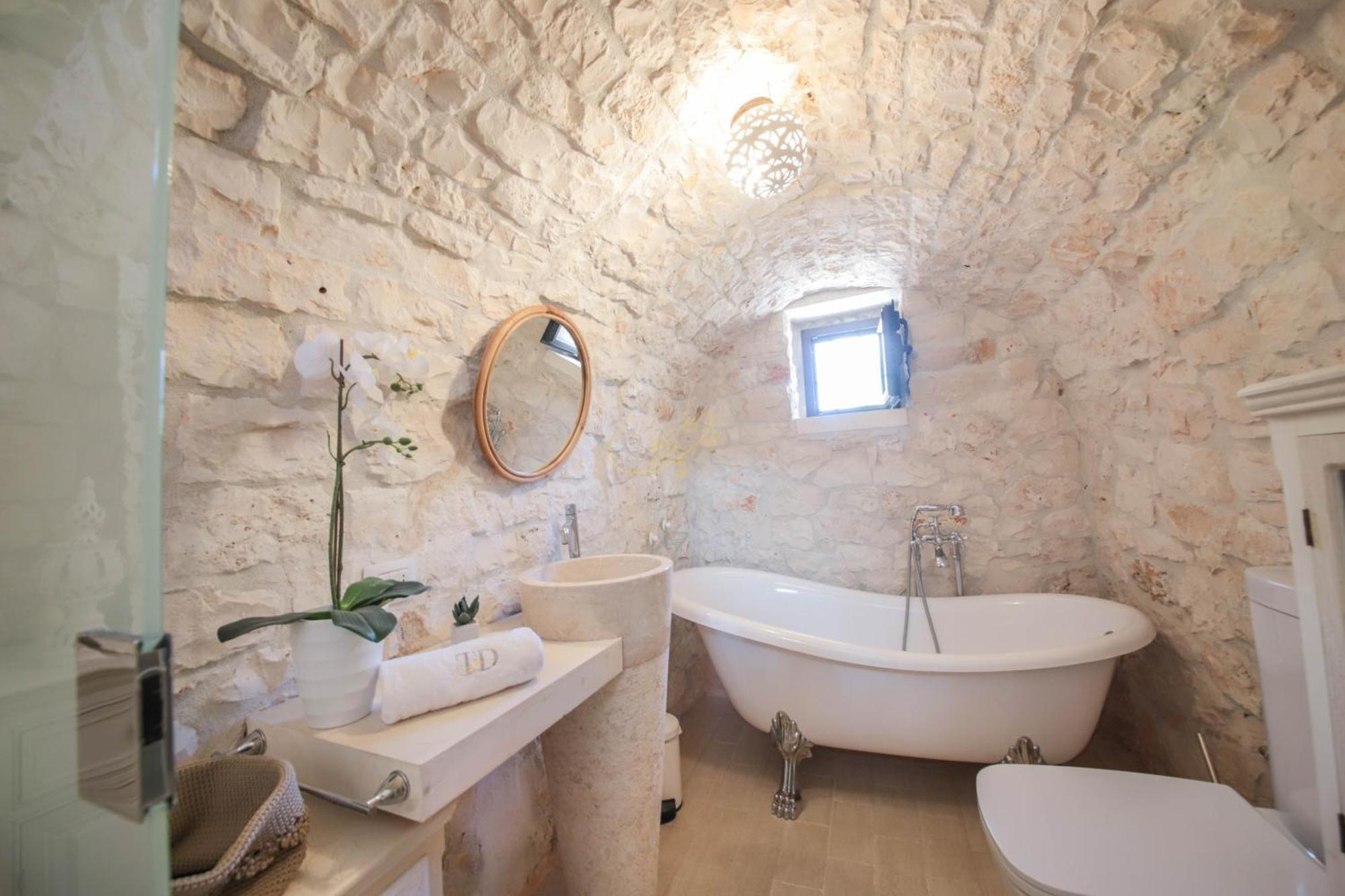 Td Trulli Della Lama Private Trulli With Pool Castellana Grotte Bagian luar foto
